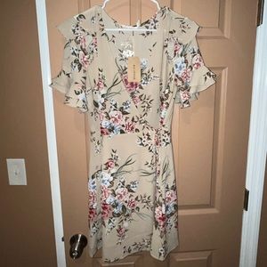 NWT BLU PEPPER FLORAL DRESS